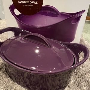Rachael Ray oval casserole dish in purple never used.